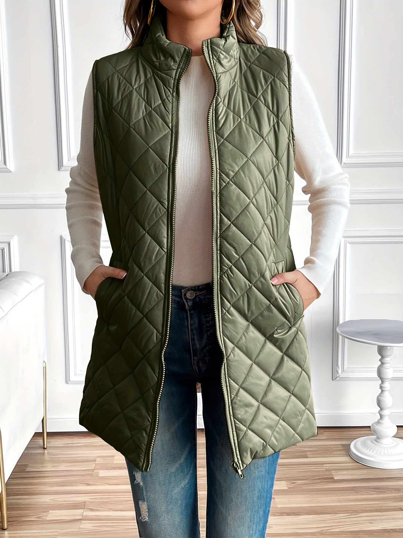 Chaleco acolchado con cremallera y cuello alto