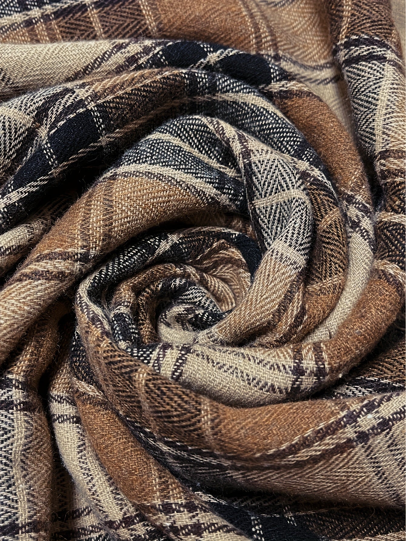 Falda larga de mujer con diseño de cuadros marrón y beige – Tejido fluido, elegante y versátil